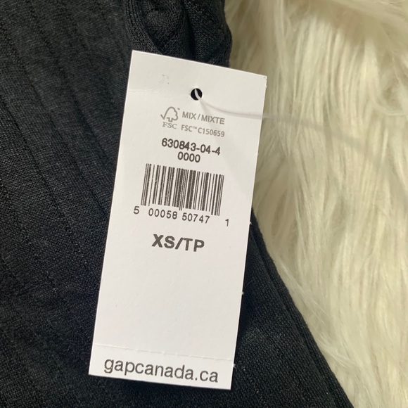 Brand New Gap Sweater - Picture 2 of 2